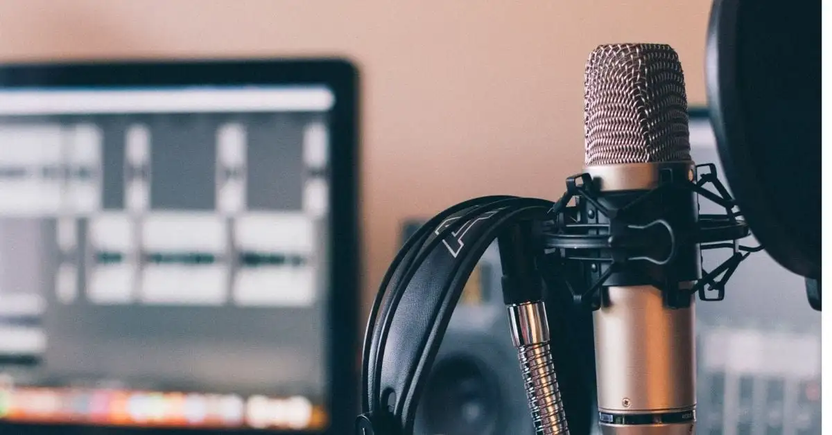 6 Home Recording Studio Essentials For Beginners